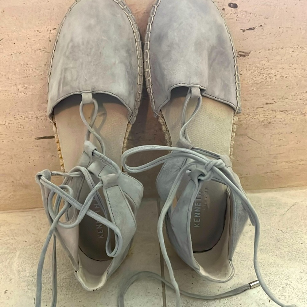 Kenneth Cole sandal gray suede/leather size 6.5 M